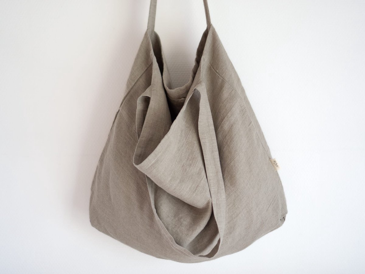 Linnen Label - Duurzaam 100% Europees gewassen linnen Mom bag/ Schoudertas met binnenvakje - 58x42cm met draagbanden 80cm - Zand
