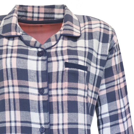 Donkerblauw, wit en roze geruit nachthemd met knoopjes en een borstzakje.
