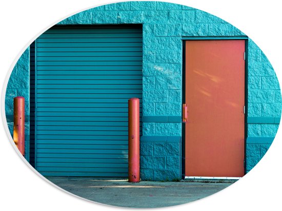 PVC Schuimplaat Ovaal - Blauwe Muur met Rode deur - 28x21 cm Foto op Ovaal (Met Ophangsysteem)