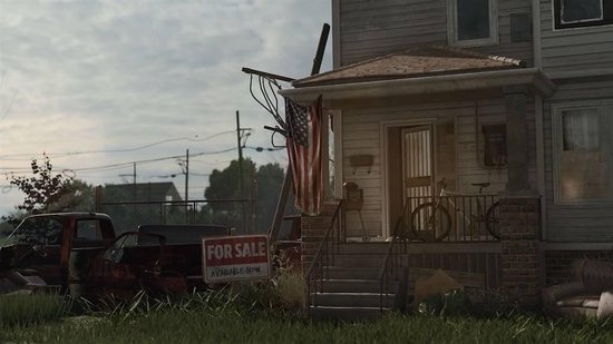 Oude villa met Amerikaanse vlag, fiets, pick-up truck en een 'Te koop' bord.