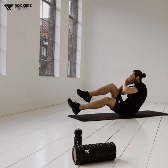 Rockerz Foam Roller - Triggerpoint Massage - Fitness Roller - Afmeting: 33cm - Kleur: Zwart - Rockerz