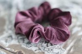 Scrunchie Velvet Grape Purple - haarwokkel - Haarelastiek - Haaraccessoire (1 stuk)
