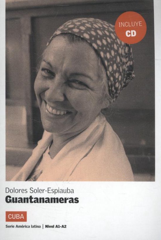 Zwart-wit portret van een lachende vrouw met een hoofddoek. Titel: 'Guantanamers' van Dolores Soler-Espiauba.