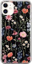 iPhone 11 hoesje siliconen - Dark flowers - Soft Case Telefoonhoesje - Bloemen - Transparant, Zwart