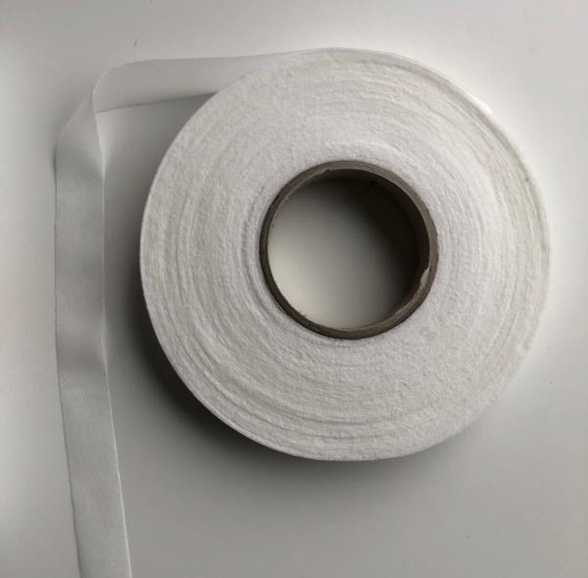 opstrijkbaar plakvlies vormband - 20 mm x 5 m - wit vlieseline band ter versteviging van naden - naadband 2 cm