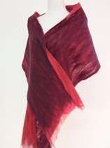 Handgemaakte, gevilte brede sjaal van 100% merinowol - Aubergine / Lichtrood - 208 x 34 cm. Stijl open gevilt.