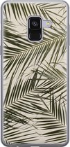 Samsung Galaxy A8 2018 hoesje siliconen - Palmbladeren - Soft Case Telefoonhoesje - Planten - Groen