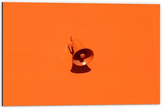 Dibond - Oranje Megafoon op Oranje Achtergrond - 60x40cm Foto op Aluminium (Wanddecoratie van metaal)