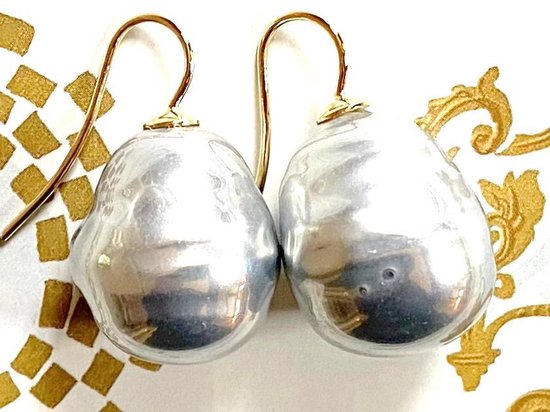 Boucles d'oreilles grandes perles baroques gris / or