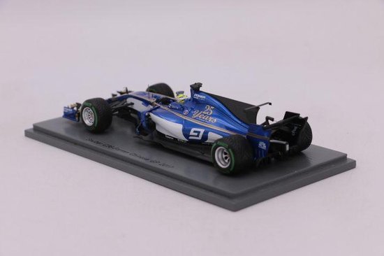 1:43 Diecast modelauto Sauber C36-Ferrari #9 Chinese GP 2017
