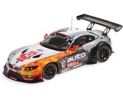 De 1:43 Diecast Modelcar van de BMW Z4 GT3, Team TDS Racing #10 van de 24H Spa 2014. De drivers waren Armindo / Clement / Lariche en Pla.Dit schaalmodel is beperkt door 514pcs. De fabrikant is Minichamps.Dit model is alleen online beschikbaar.