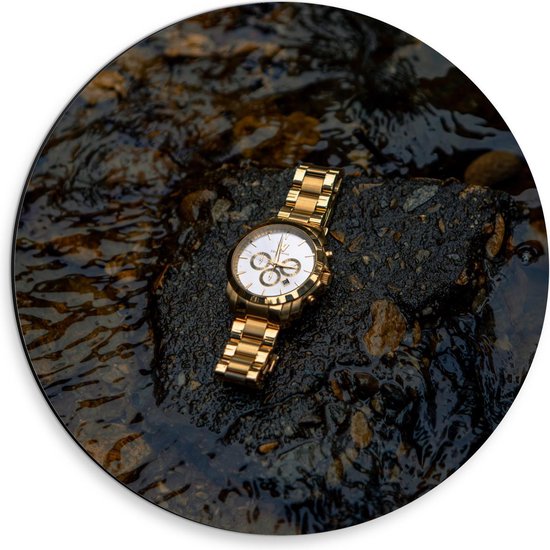 Dibond Wandcirkel - Goude Horloge op Waterige Steen - 30x30cm Foto op Aluminium Wandcirkel (met ophangsysteem)
