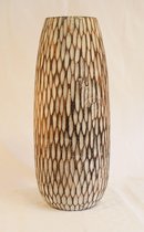 Nusa Originals - Elegante Hoge Houten Vaas - Handgemaakt Houtsnijwerk - Fairtrade - Duurzaam - Fraai Design - 50x15cm - Donkerbruin