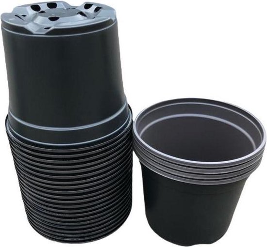 Plantenpot kopen? Check hier welke je plant exact nodig heeft 6 Kweekpot zwart – Ø19cm, hoogte 15cm, 3 liter (25 stuks)