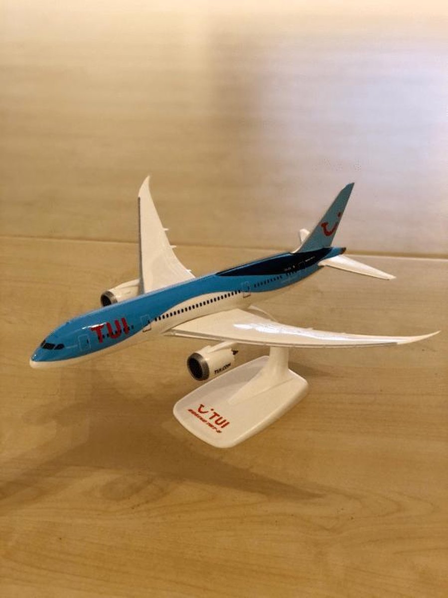 TUI fly Boeing 787 Dreamliner schaalmodel 1:200 | bol.com
