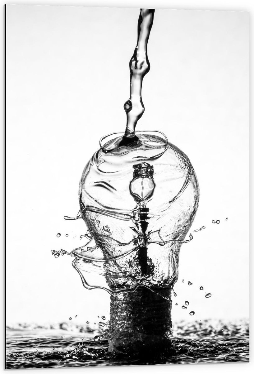 Dibond - Water over Gloeilamp (zwart/wit) - 60x90cm Foto op Aluminium (Wanddecoratie van m