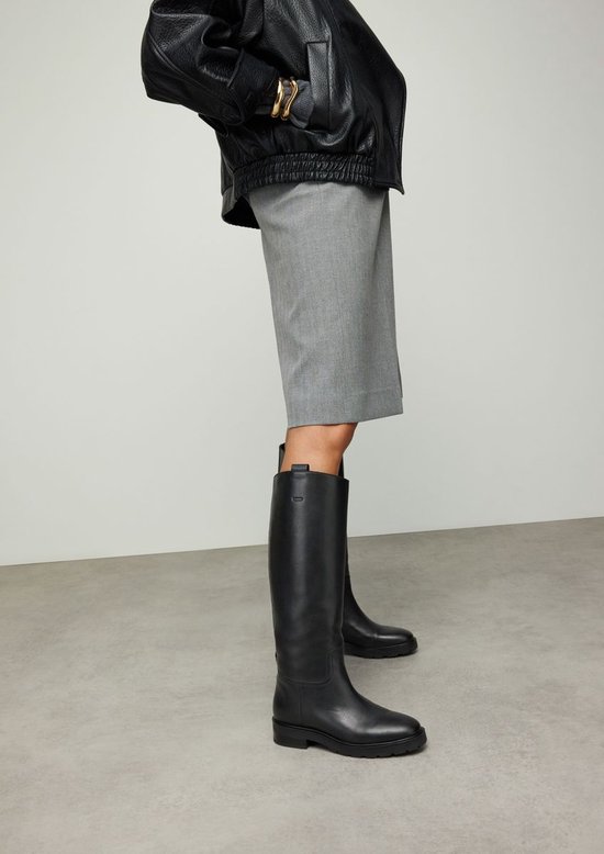 Bottes Noires En Cuir Taille 37 - Marque Anne Flavie, Talon Moyen Conique, Occasion Bon état