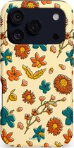 Casetastic hoesje geschikt voor Apple iPhone 17 Pro - MagSafe - Dubbellaagse bescherming - Boranisch veld - Fashion Case - Crème Terracotta Okergeel
