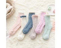 6 paar Generisch Knuffelsokken voor dames, warme pluizige pluizige sokken, wintersokken, bedsokken, slaapsokken, pluche sokken, wollige sokken voor vrouwen met handgrepen, pluche sokken, gezellige sokken
