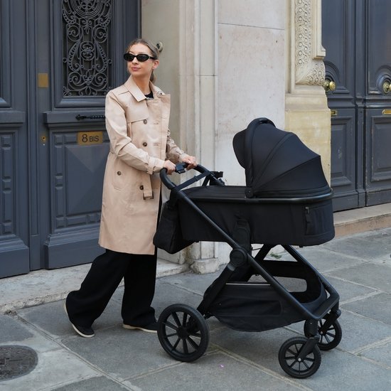 Lionelo Layla 2in1 Kinderwagen XXL Set – Reiswieg & Wandelwagen – Grote All-Terrain Wielen met Vering – XXL Zitje tot 22 kg – Panoramische 3D-Ventilatie – AiryDots Matras – Eenhandige Bediening – UPF50+ – Complete Accessoireset
