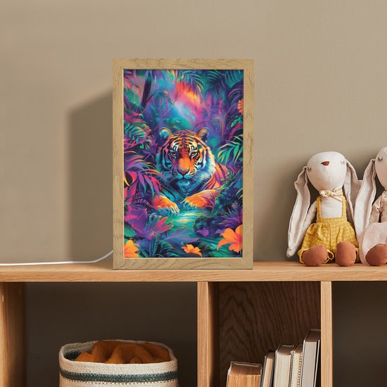 Nachtlampje 20x30 cm - Kinder lampje - Tijger - Dier - Jungle - Kleurrijk - Tafellamp kinderkamer - Slaapkamer lamp - Bedlamp kinderen - Kinderlampje stopcontact - Wandlamp babykamer - Nachtlampjes van DecoAction — afbeelding 3