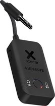 Xtorm AirWave – Bluetooth Transmitter 3.5 mm - Wireless Audio Adapter – Reizen – Vliegtuig – Geniet van In-Flight Entertainment met Draadloze Hoofdtelefoons – Koppel Twee Sets Draadloze Hoofdtelefoons voor Gedeeld Luisteren - Zwart