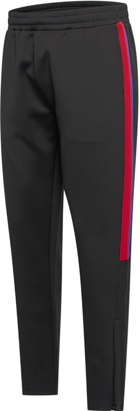 Zwarte trainingsbroek met rode en blauwe strepen op de zijkant.