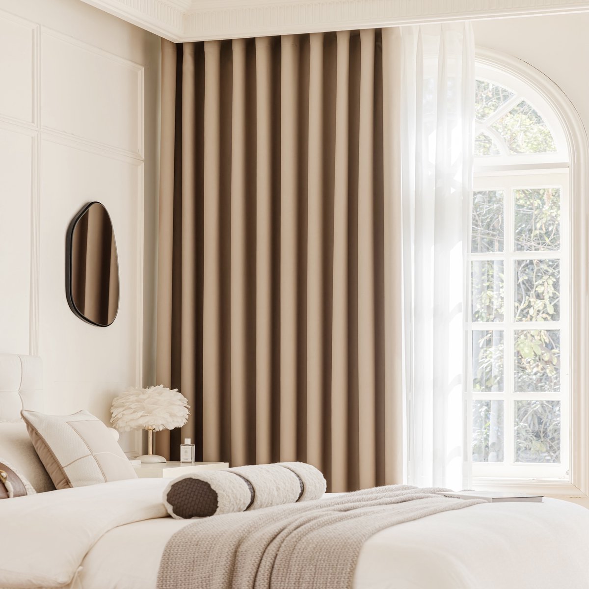 Maroyathome ELSA - Gordijn - Verduisterend - met plooiband - kant-en-klaar - 300X260 cm - 300 cm breedte en 260 cm lengte - Licht Taupe Naturel - 1 stuk