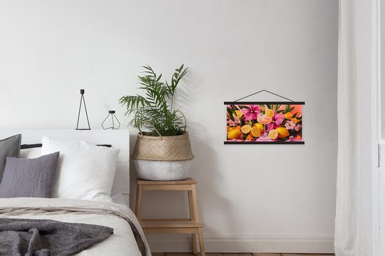 Posterhanger incl. Poster 60x30 cm - Schoolplaat - Drink - Bloemen - Yellow - Textielposter - Zwarte latten
