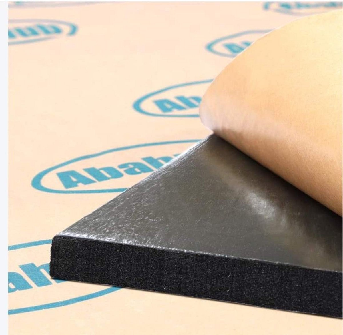 Zelfklevende Motorkapisolatie met Aluminiumfolie - 10m² Warmte- en Geluidsisolatiemat (10mm PE-schuim)