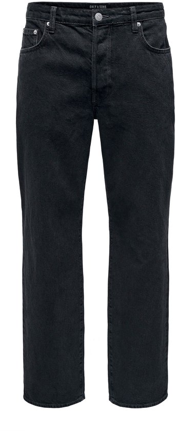Stonewashed zwarte jeans met wijde pijpen, zittend gedragen.