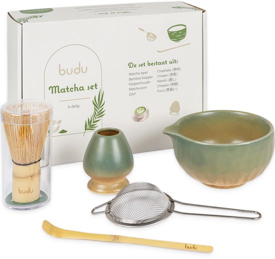 Set de matcha 5 pièces avec fouet en bambou, support, bol verseur, cuillère et passoire.