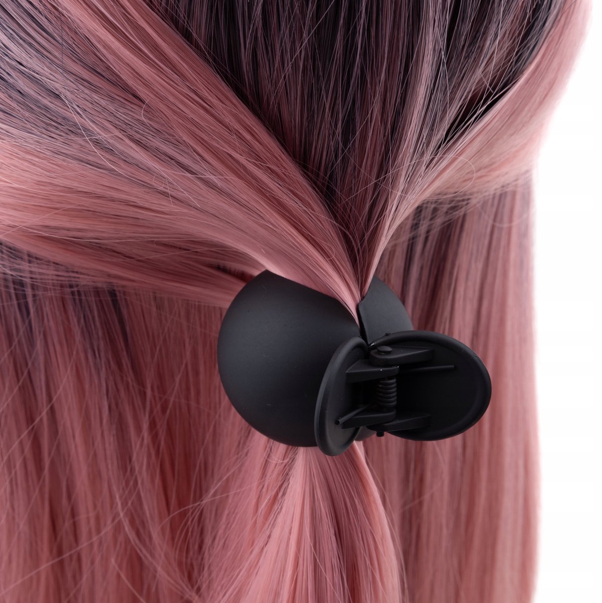 Matte Zwarte Haarclip Klauw met Bal - Stijlvol Accessoire