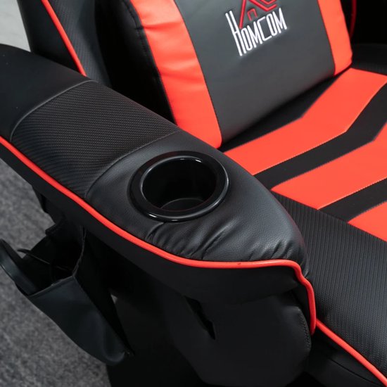 Detail van de armleuning van een zwart-rode gamestoel met bekerhouder en zijvak.