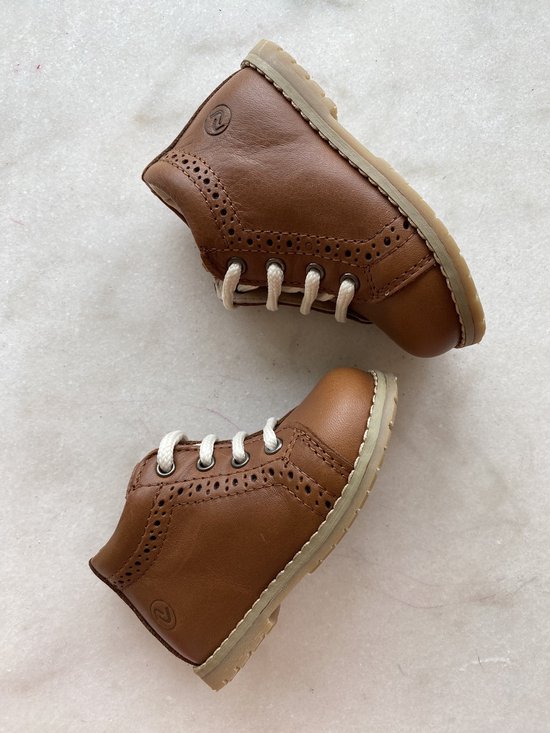 Lunella chaussure premiers pas classique cognac taille 19