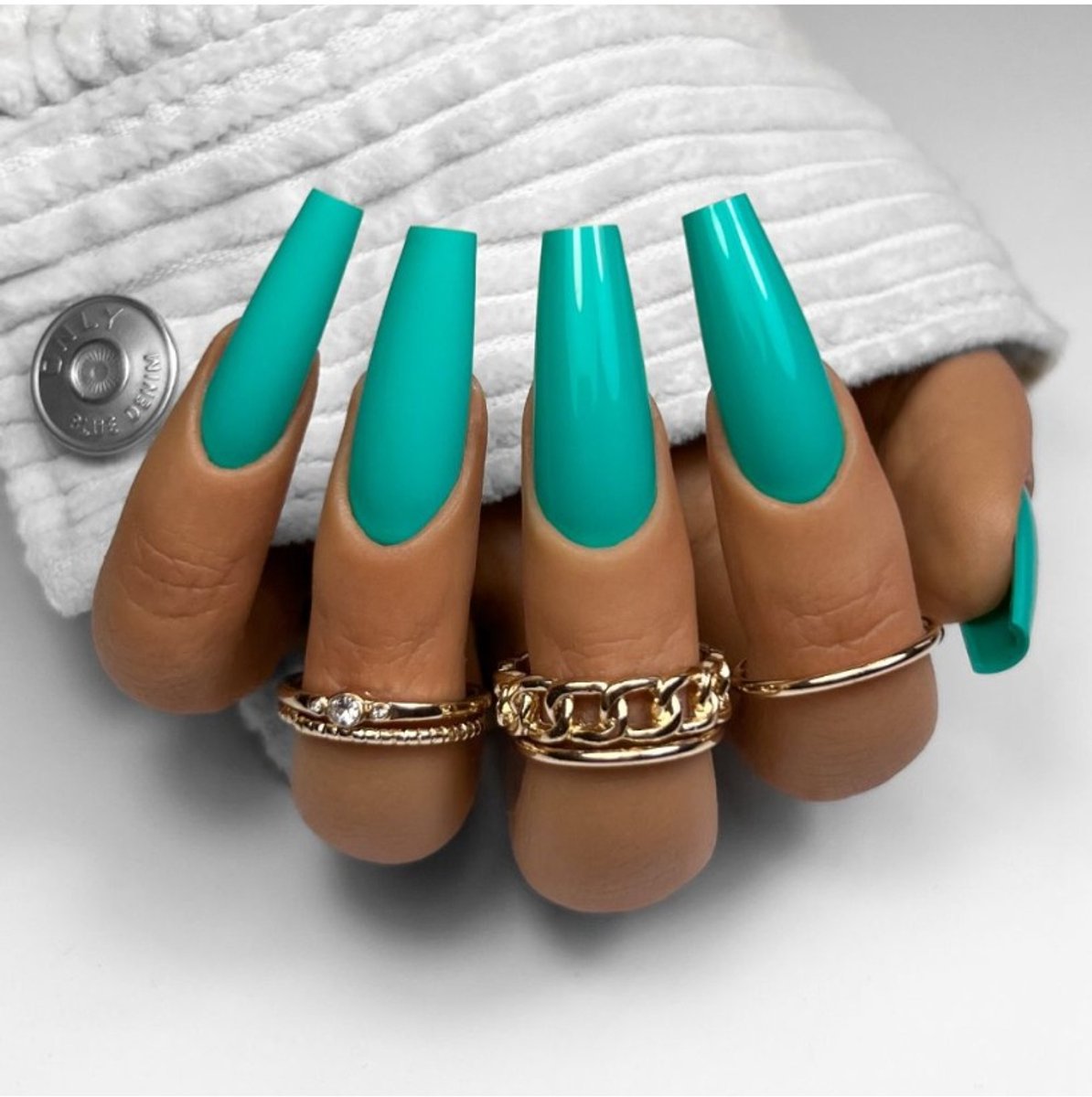 Lilly nails nagellak Ultra cyan