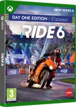 Doos van RIDE 6 Day One Edition voor Xbox Series X met motorrijder.