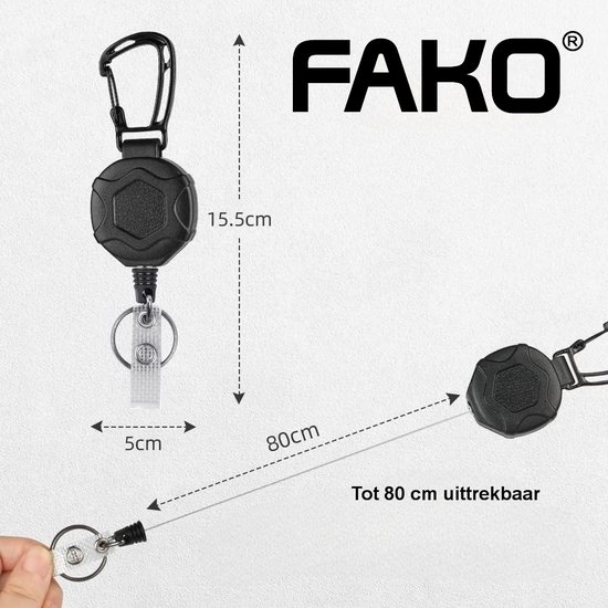 Zwarte oprolbare sleutelhanger met karabijnhaak, afmetingen 15,5 cm hoog en 5 cm breed. Uittrekbaar tot 80 cm.