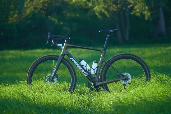 Rinos Sandman 1.0 - Carbon Gravel Fietes - Gravel Bike - met Shimano SORA 18 versnellingen en schijfremmen - lichte fiets voor dames en heren - 700 x 40C - Kameleon Goud Groen S-52 van Rinos — afbeelding 4