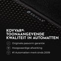 Zwarte mat met Kovvar logo, tekst: Kovvar: toonaangevende kwaliteit in automatten, originele pasvorm garantie, hoogwaardige afwerking
