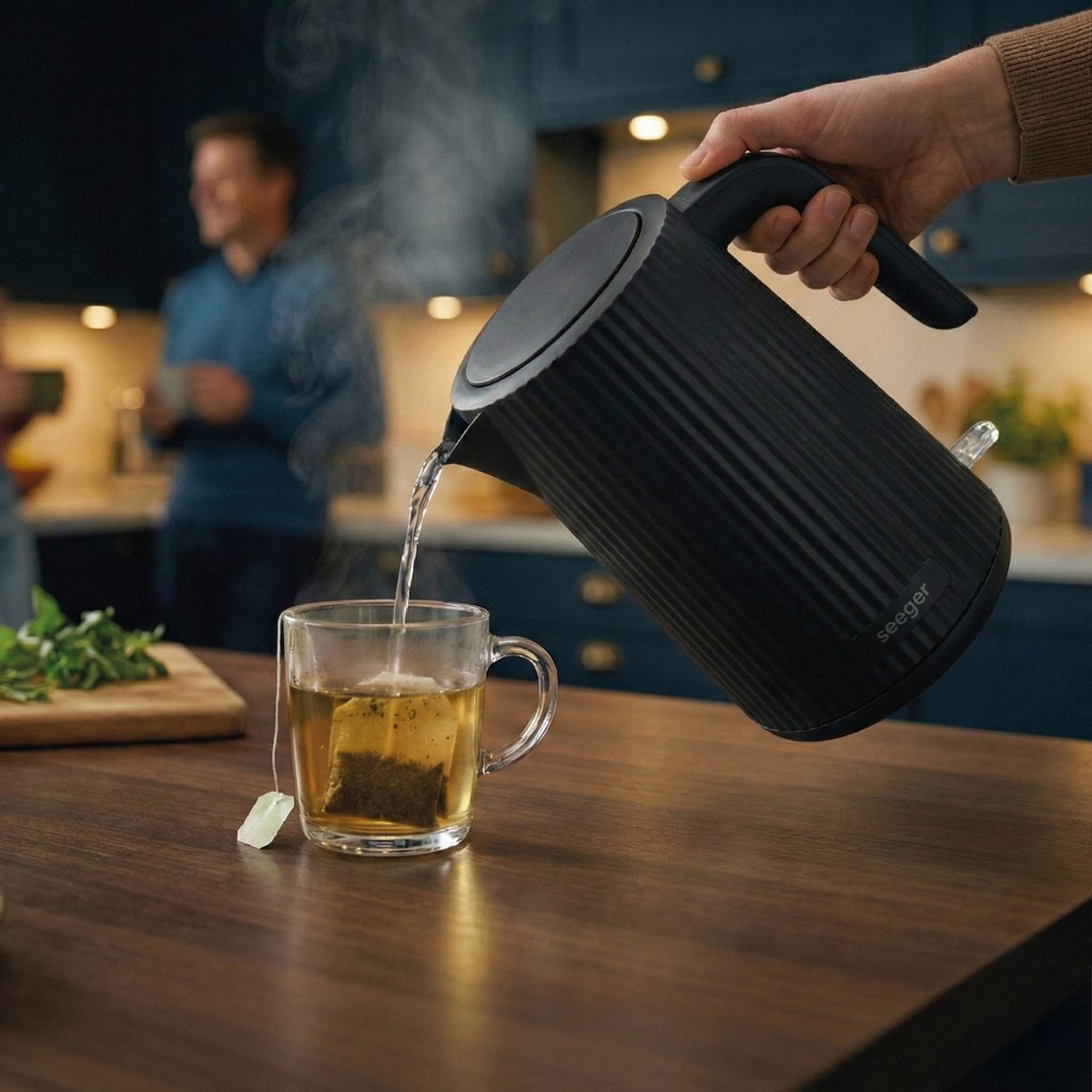 Seeger Waterkoker - Plissé Design - 1.7 liter - BPA-Vrij - Anti-Kalk Filter - 2200 Watt - Zwart - SGR100BK — afbeelding 2