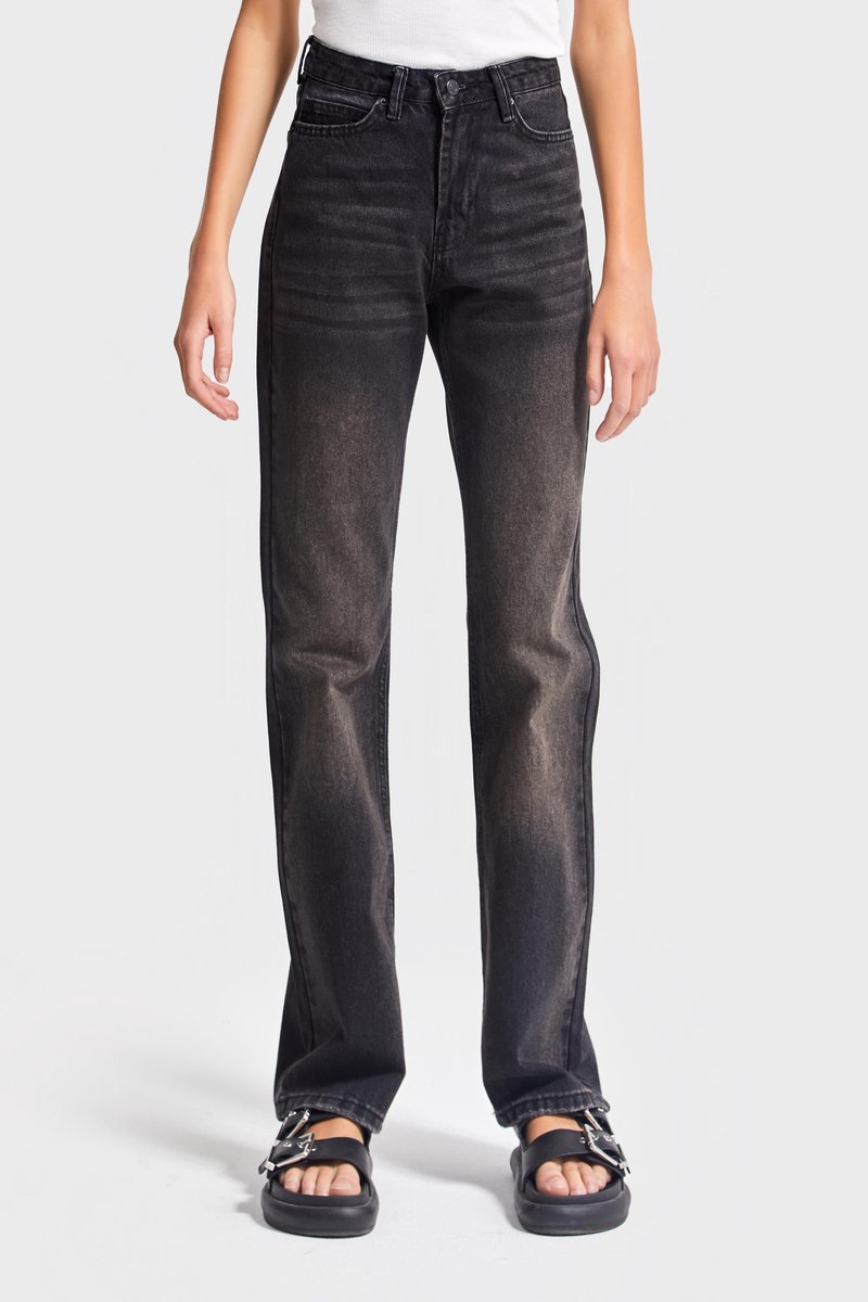 It's Basic - Straight High Rise Jeans