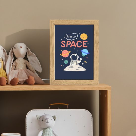 Nachtlampje 15x20 cm - Kinder lampje - Astronaut - Ruimte - Planeten - Tafellamp kinderkamer - Slaapkamer lamp - Bedlamp kinderen - Kinderlampje stopcontact - Wandlamp babykamer - Nachtlampjes van OnlyWow — afbeelding 3