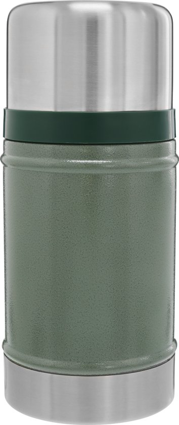 Le pot alimentaire Stanley Classic vert de 0,7 L avec couvercle argenté et bande vert foncé. Le logo "Stanley" est visible.