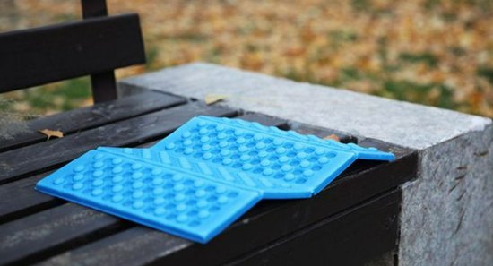 Lichtgewicht, opvouwbare schuimrubberen wandelstoel - geschikt voor kamperen, picknicken, bergbeklimmen en andere buitenactiviteiten - Rood — afbeelding 2