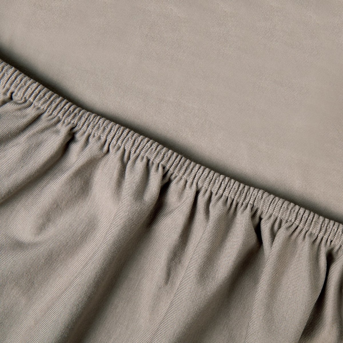 Kayori Saiko Hoeslaken Premium Jersey - 140-160x200-220cm - Matrasdikte 35 cm - Biologisch Katoen - Taupe