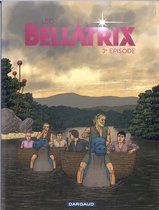 Twee mandvormige boten met vier mannen per boot varen op een rivier. Boven de titel "LEO BELLATRIX 3e EPISODE".