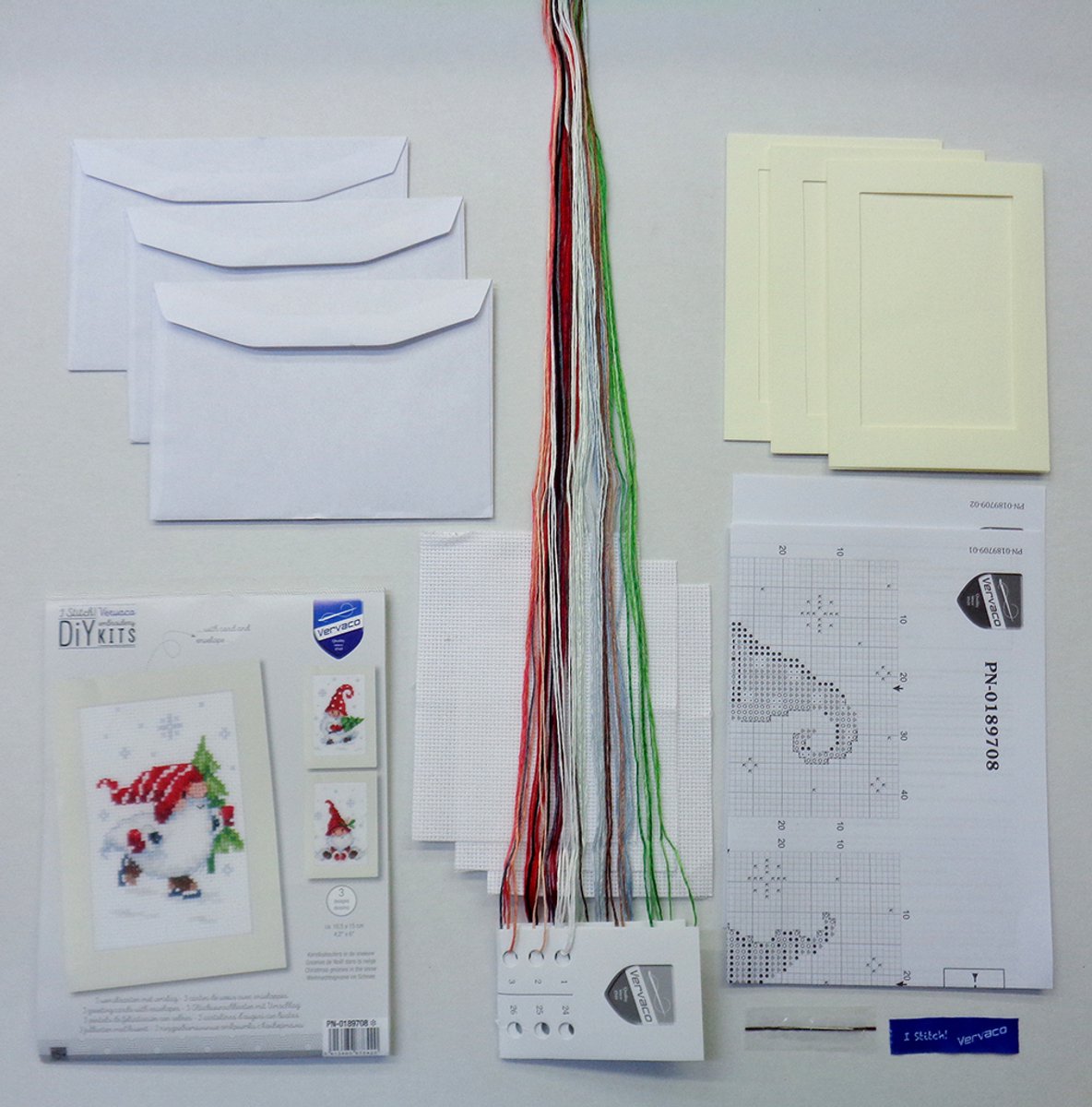 Vervaco - Wenskaart kit - Kerst - Kerstkabouters set van 3 - PN-0189708 - Borduren - Borduurpakket - Borduurpakket volwassenen - Borduurpakket kind — afbeelding 2