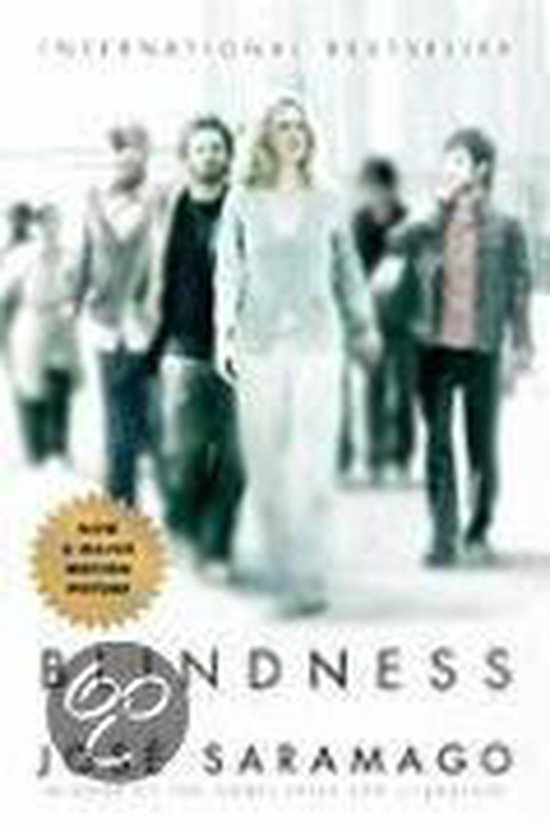 Boekcover met de titel 'Blindness' van José Saramago. Een groep mensen loopt op de achtergrond.