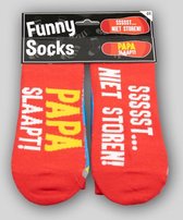 Vaderdag - Sokken - Funny socks - Sssst niet storen! Papa slaapt! - In cadeauverpakking met gekleurd lint